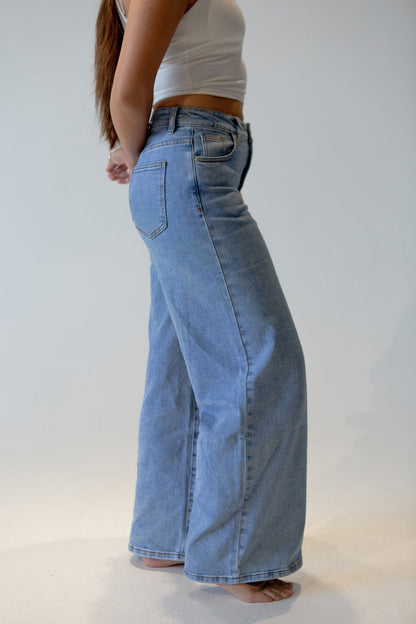 Women’s Wide Leg Stretch Jeans – Relaxed Fit, Premium Cotton Comfort, Effortless Style